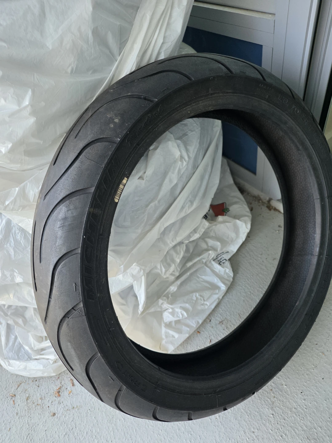 Michelin Energy Saver Radial Tire - photo 5