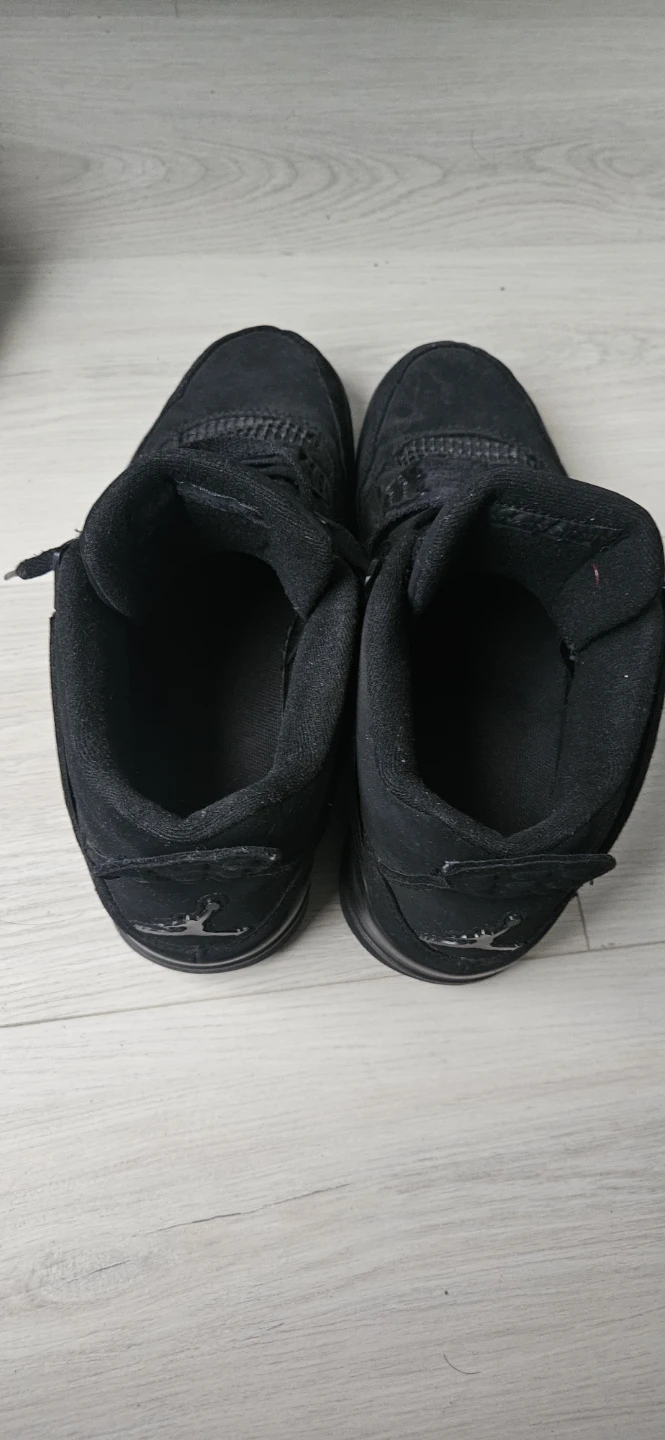 Air Jordan 4 Retro Black Cat - photo 2