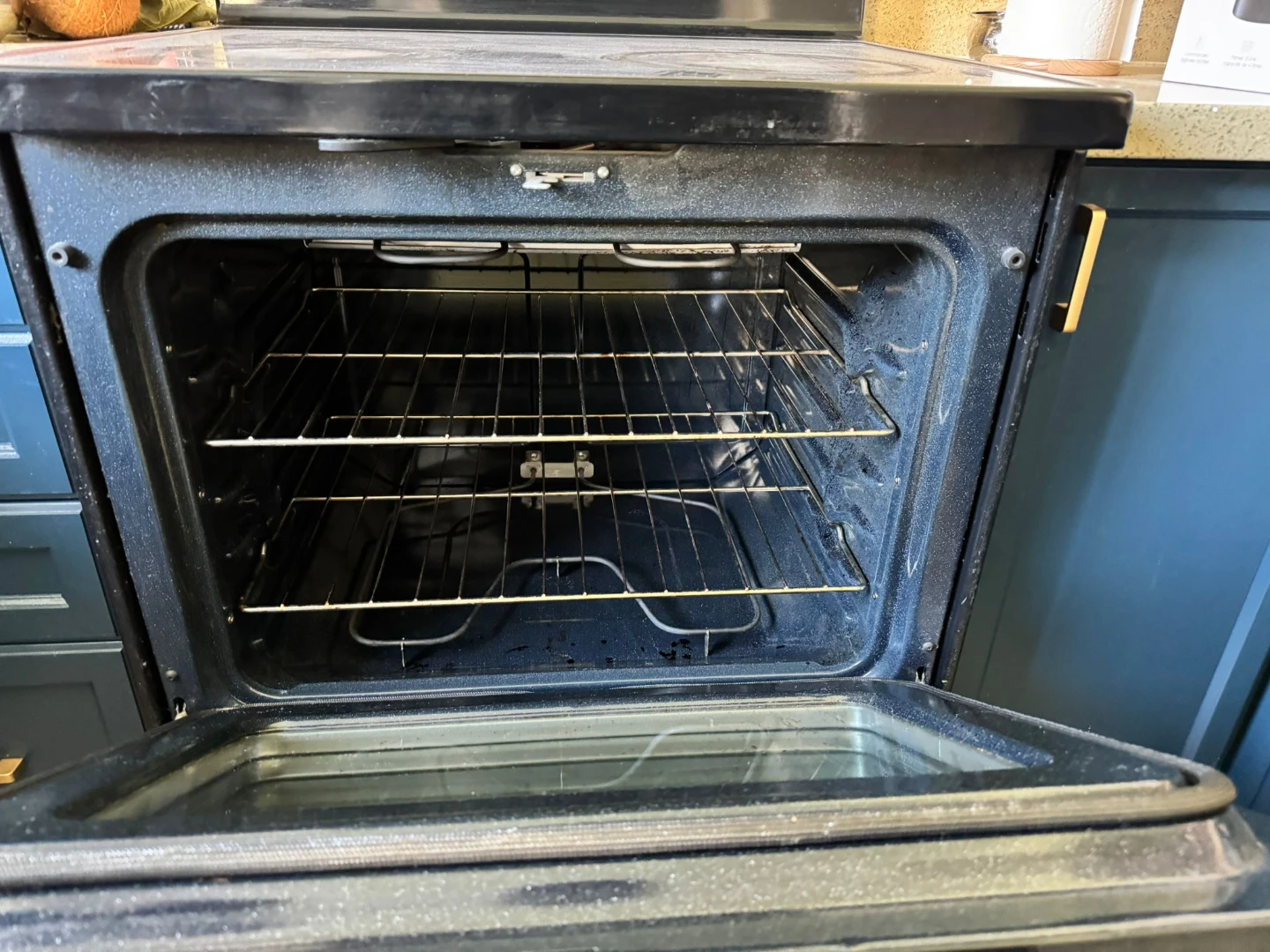 GE  electic Stove - photo 3