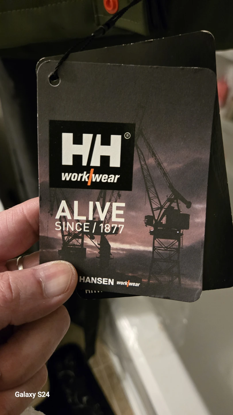 Brand new Helly Hansen Workwear Green Rain Jacket/Pants - photo 3