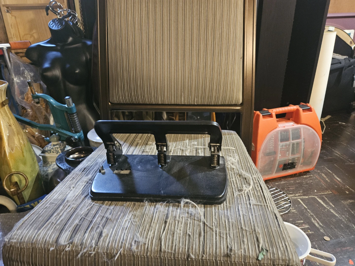 Black 2-Hole Puncher - photo 3