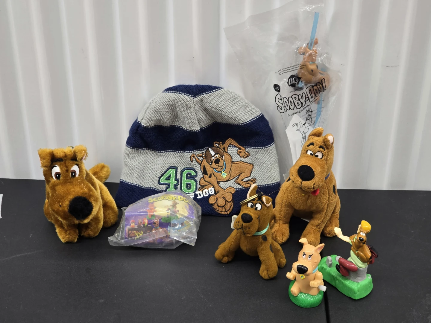 Scooby-Doo Lot with Beanie and Toys