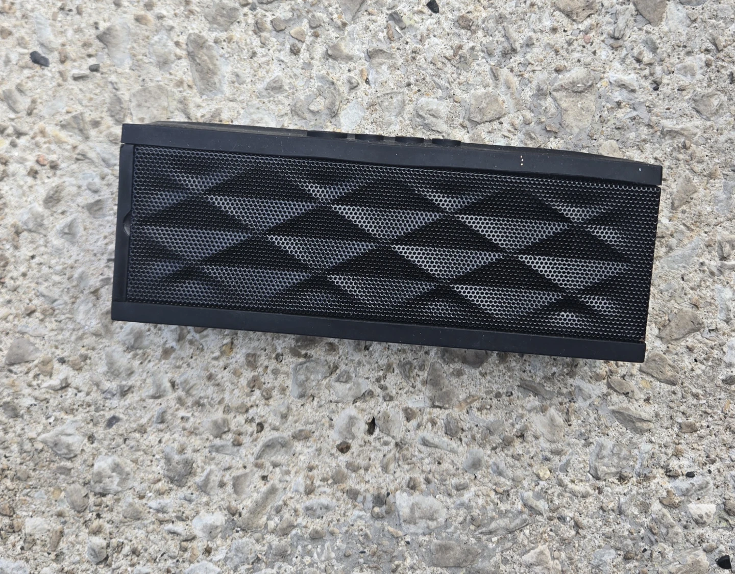 DKnight Portable Bluetooth Speaker