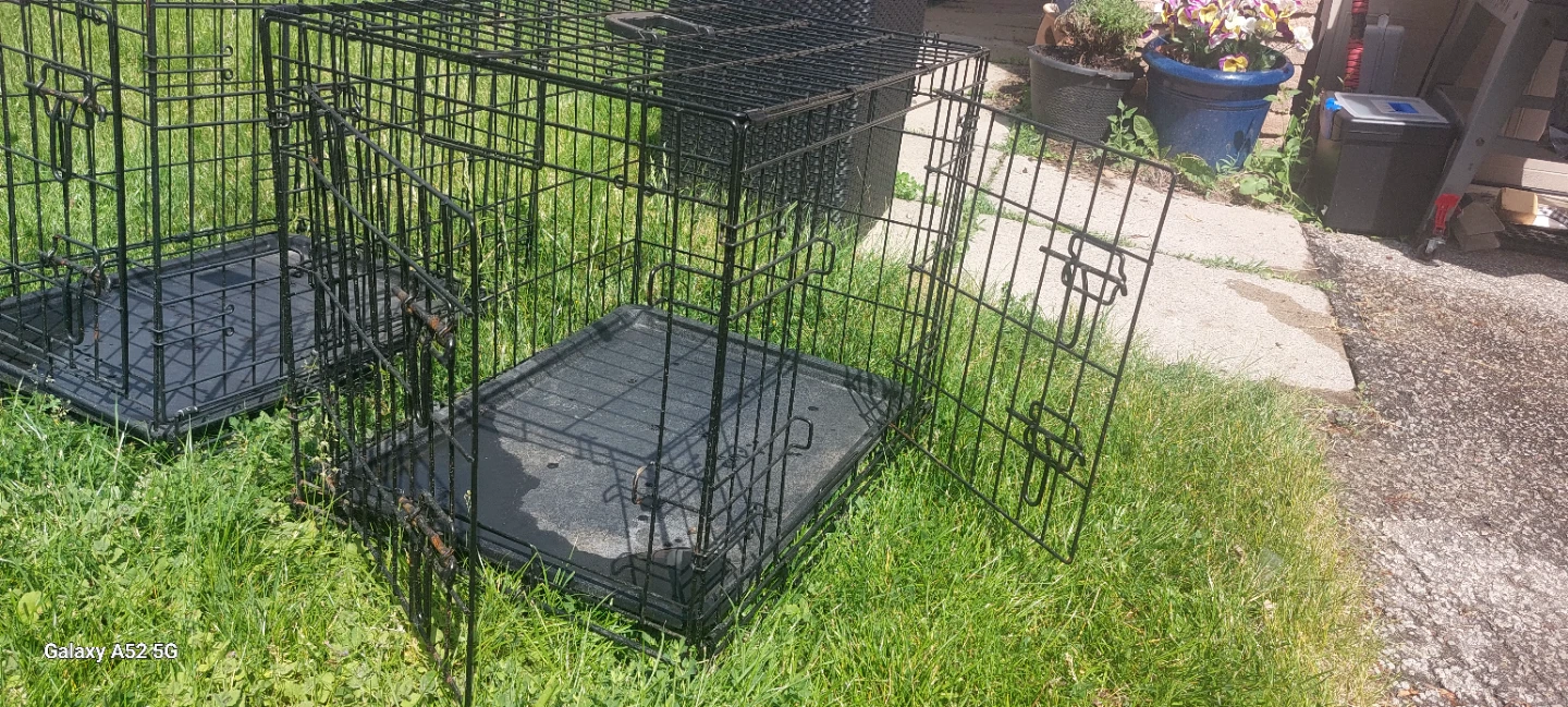 Two Pet Crate Cages with Trays - photo 2