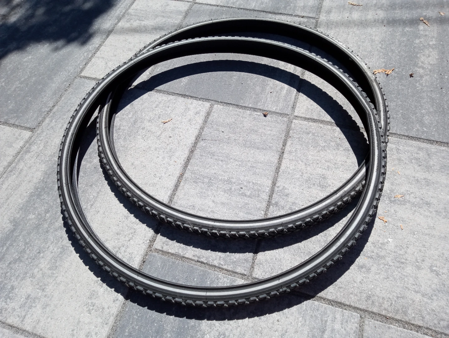 700x30c Schwalbe Winter Active Bicycle Tires - photo 2
