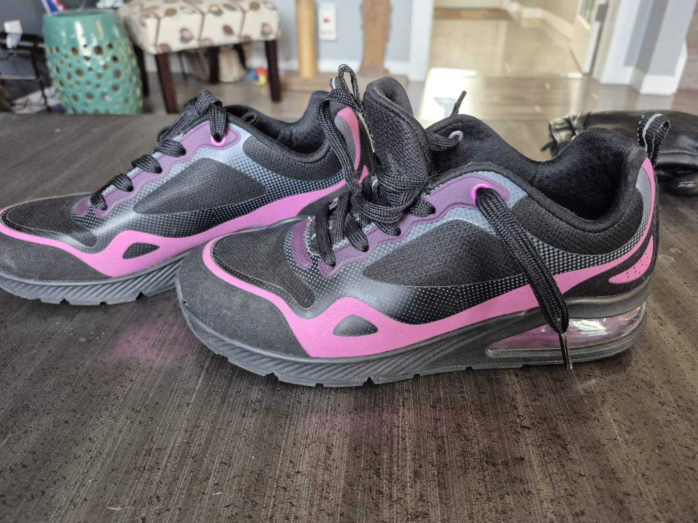 Skechers Women's Black & Pink Running Shoes