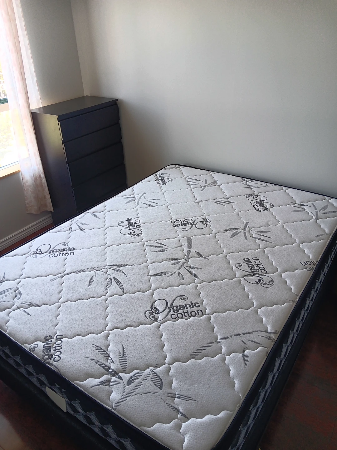Queen mattress set - photo 2
