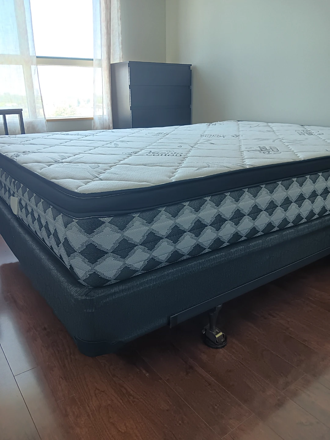 Queen mattress set - photo 3