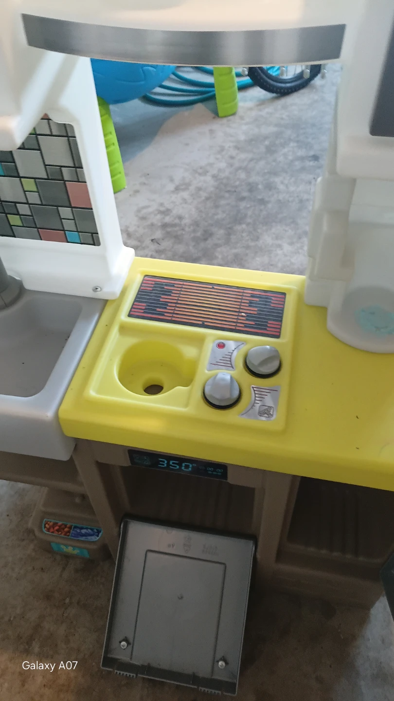 Step2 Kids Play Kitchen