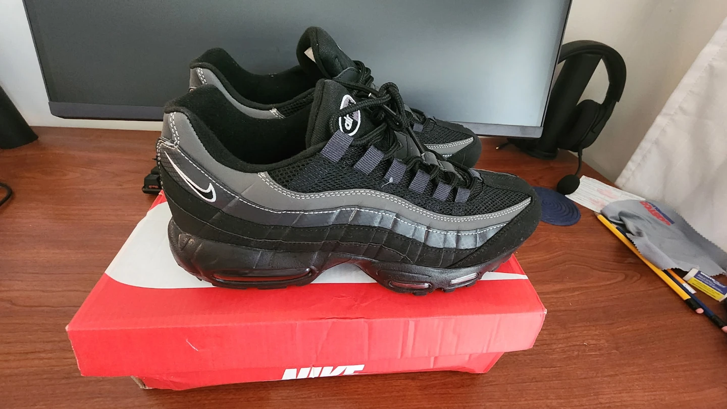 Nike Air Max 95 Black Grey Sneakers