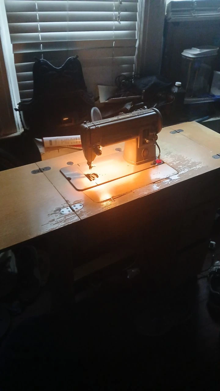 Sewing machine - photo 5