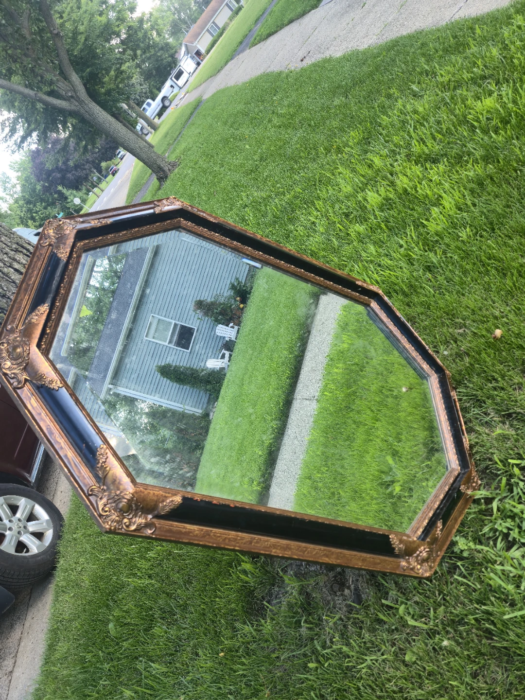 Ornate Octagon Wall Mirror - photo 3