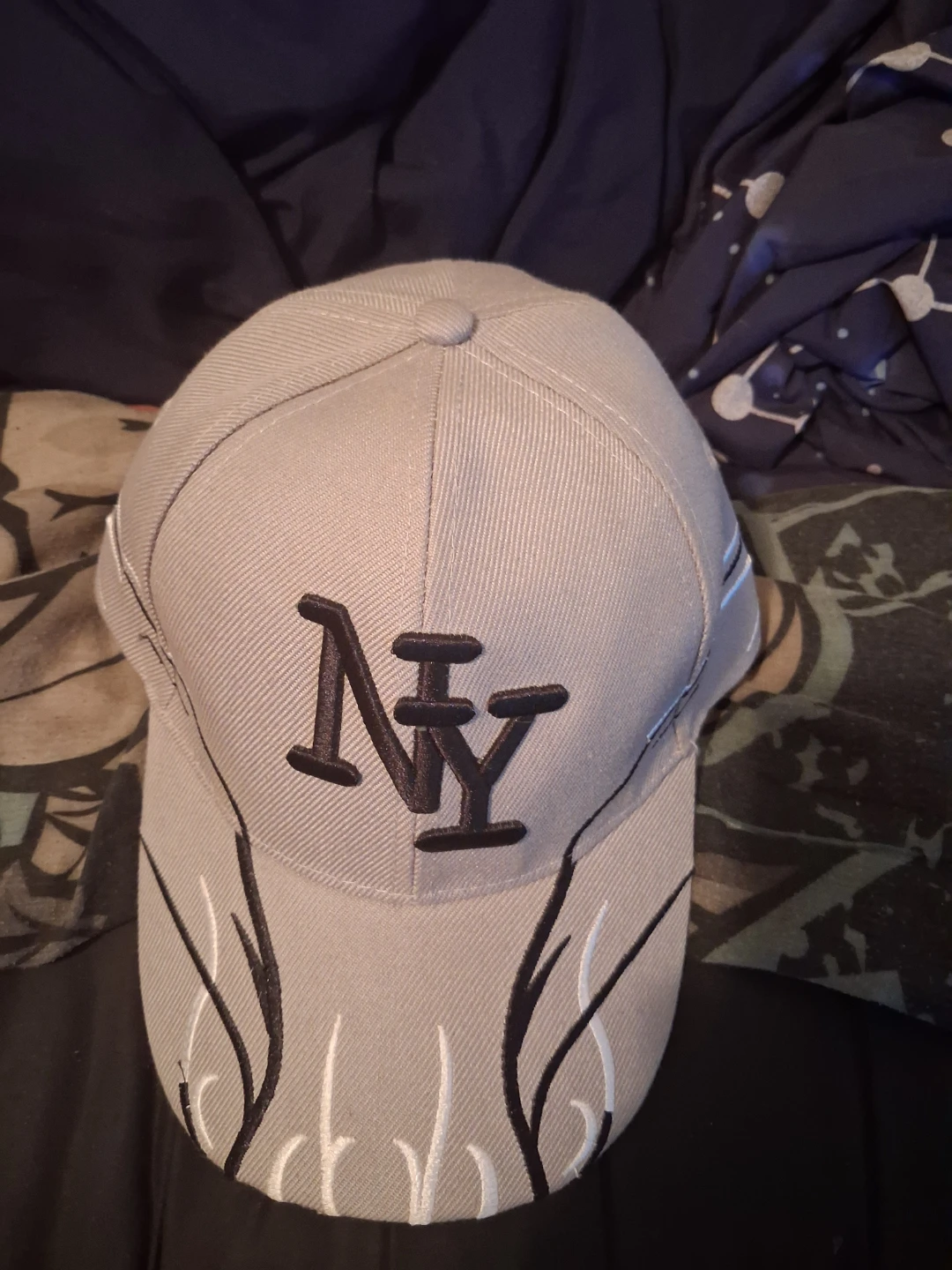 Caps