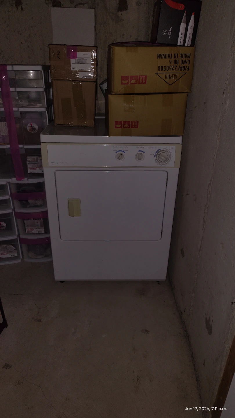 Frigidaire Washer and Dryer Set