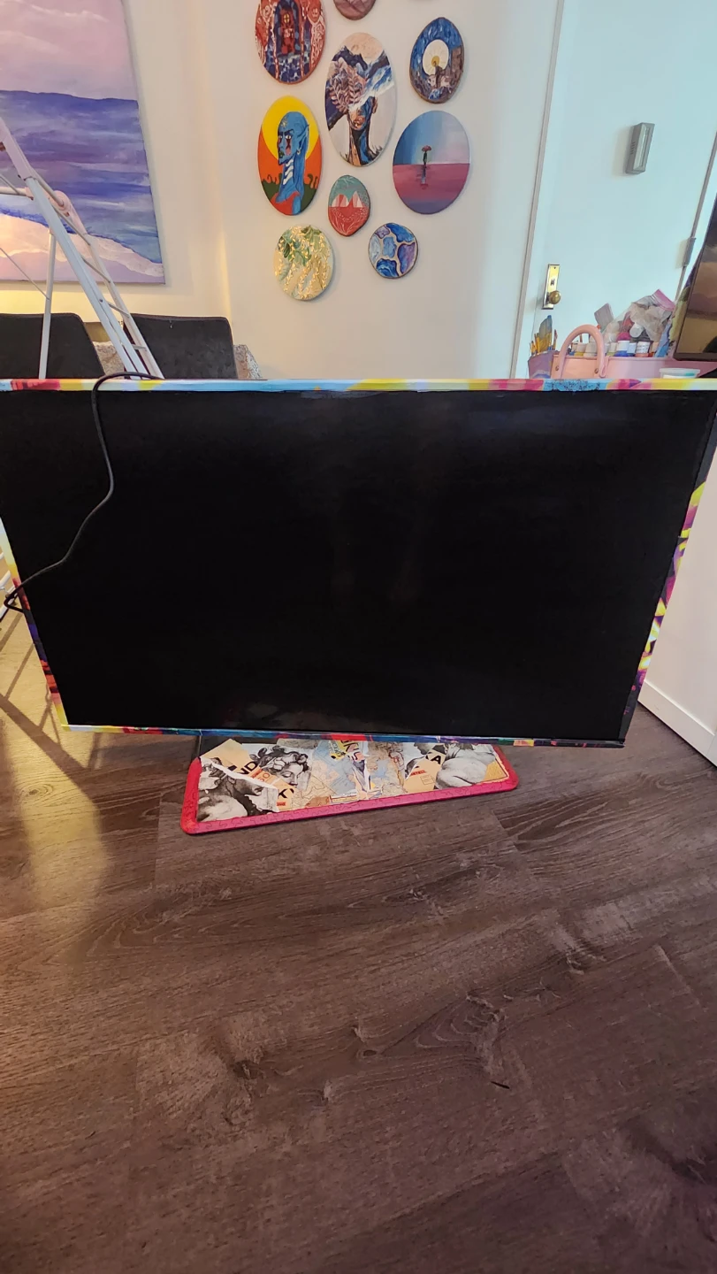 New 40 inch LG TV - photo 2