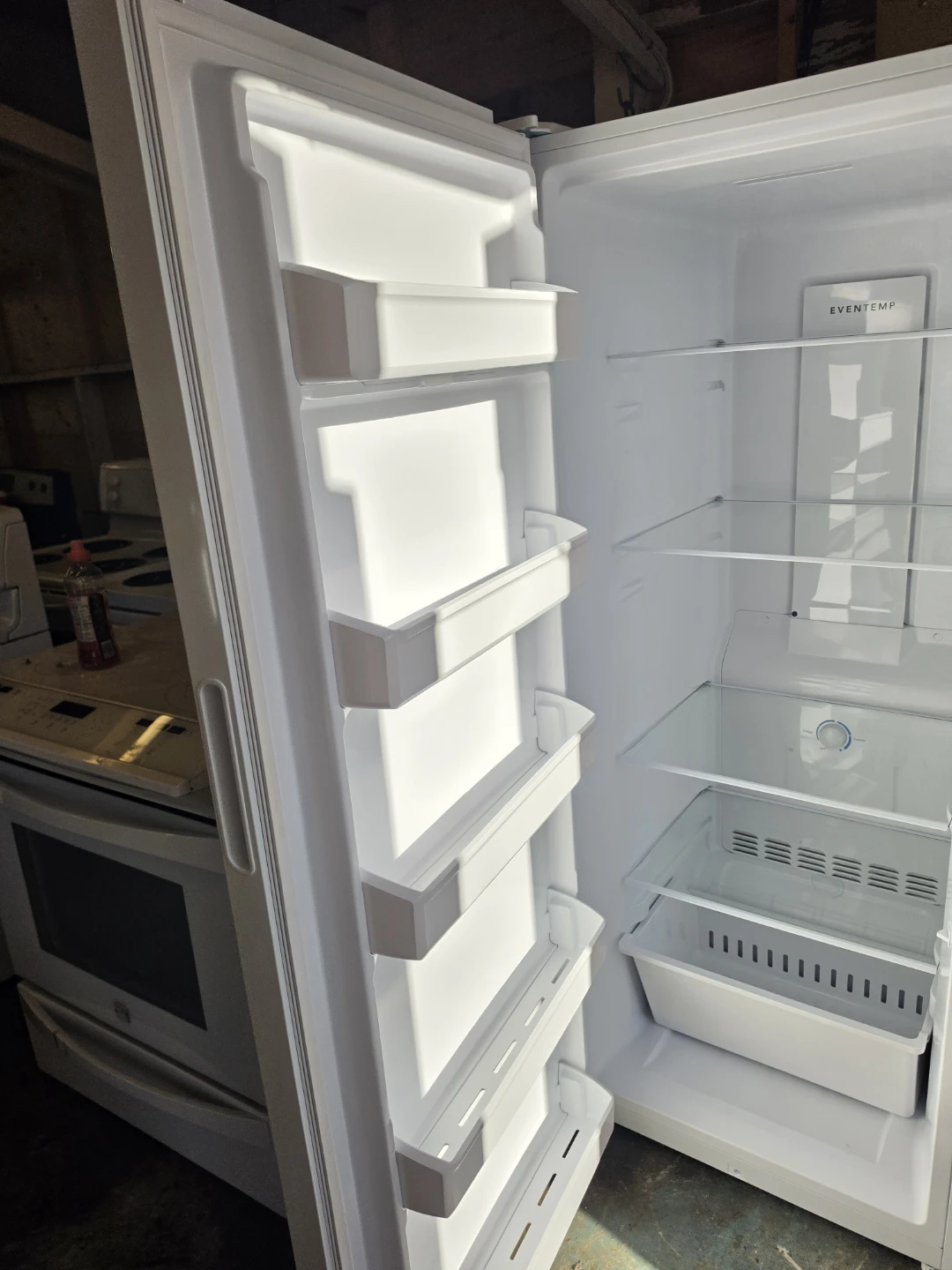 2 Years Old .Convertible Refrigerator / Upright Freezer - photo 2
