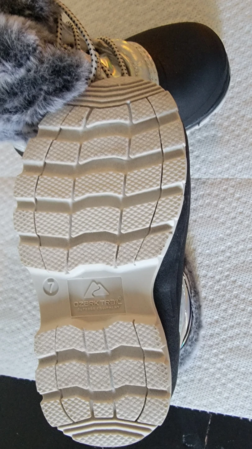 Ozark Trail Waterproof Insulated Snow Boots Toddler Size 7 - photo 4