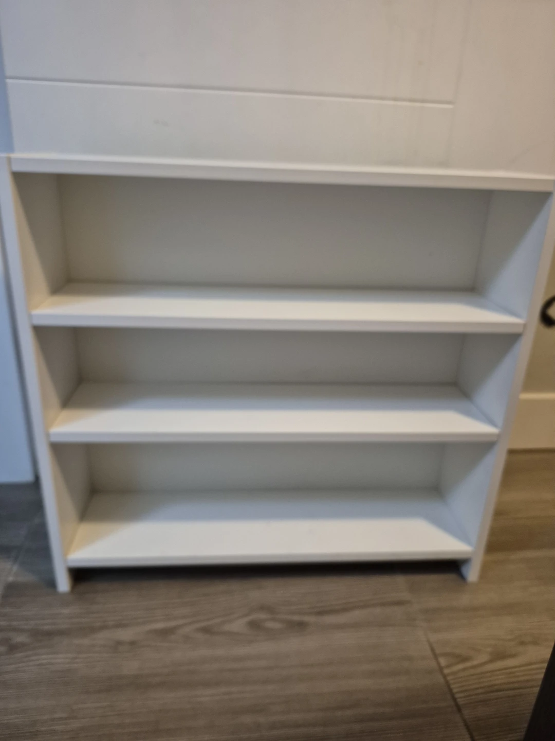 White 3-Shelf Bookshelf - photo 2