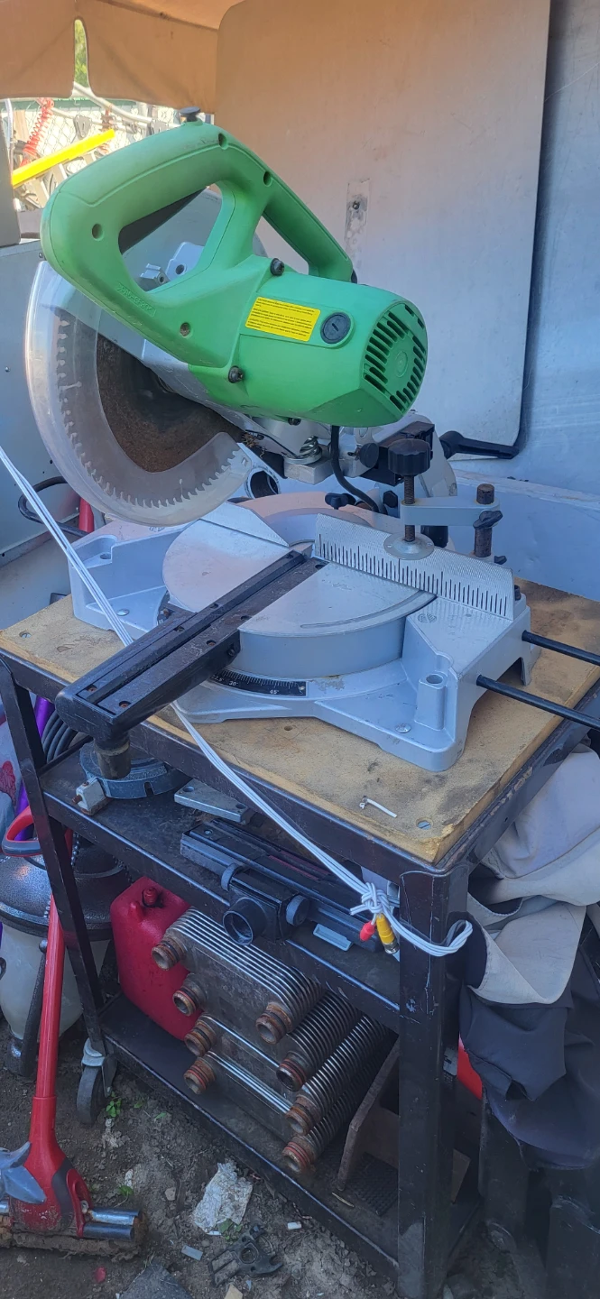 Sliding Compound Miter Saw