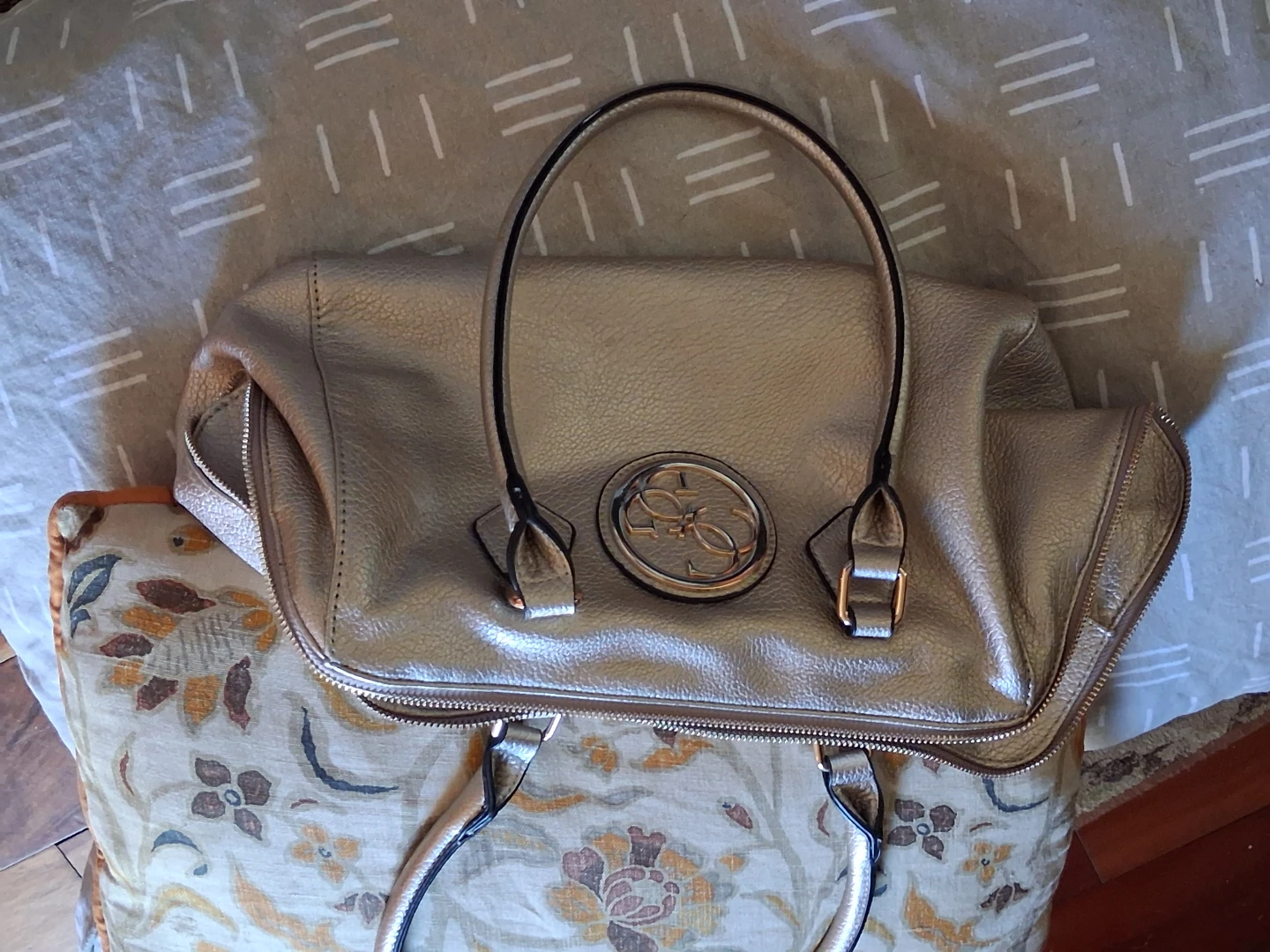 Gold Metallic Handbag - photo 2