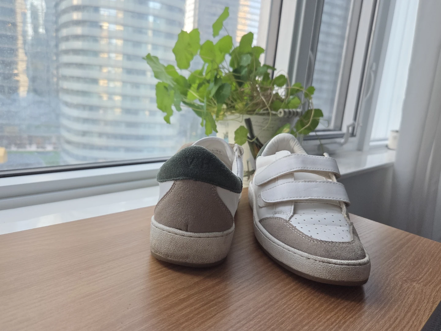 VH EST 1954 Sneakers - US 5.5 Claudia White w Green Accents - photo 3