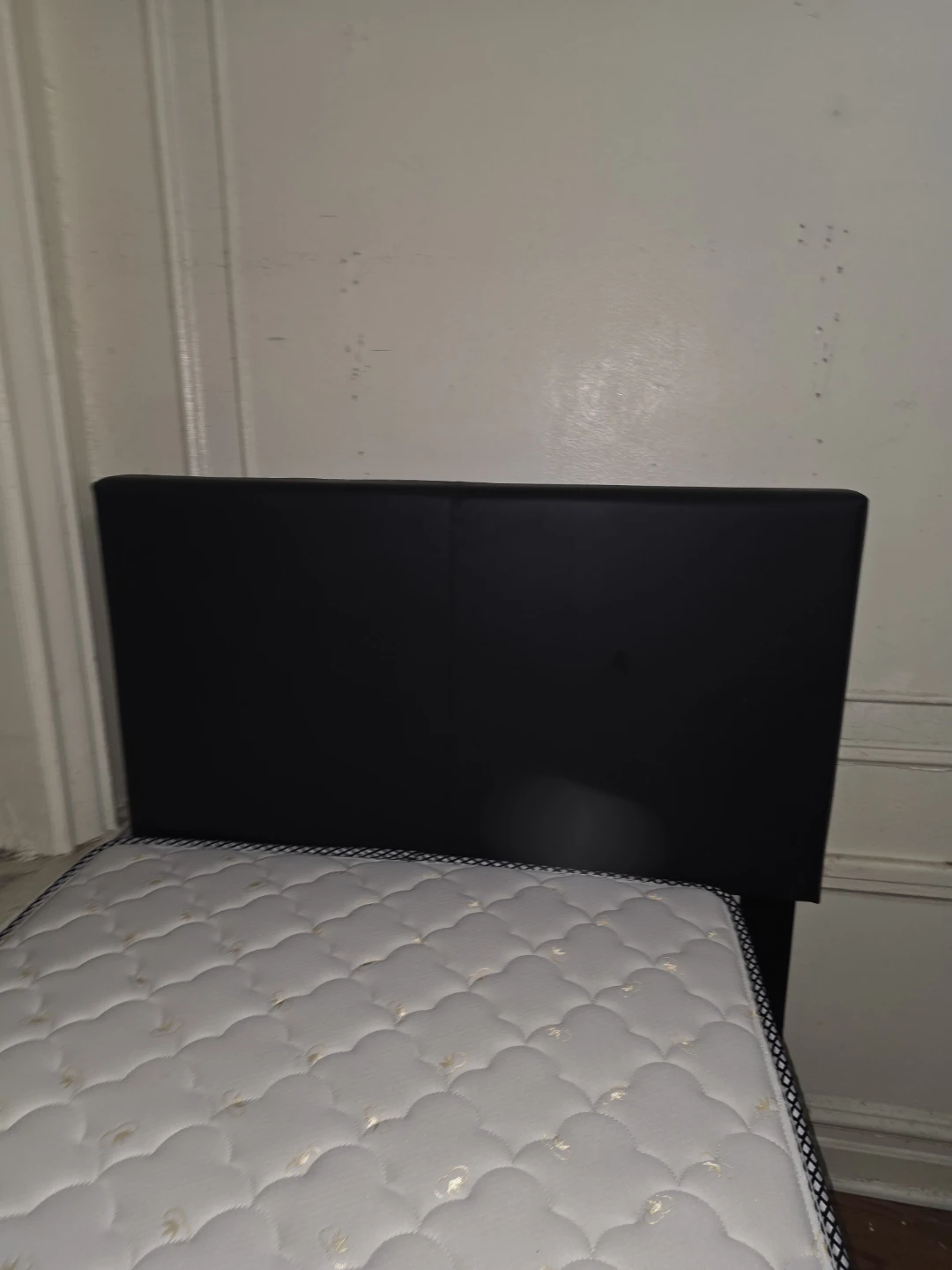 Twin bed, Sleeping Beauty Mattress, box spring - photo 2
