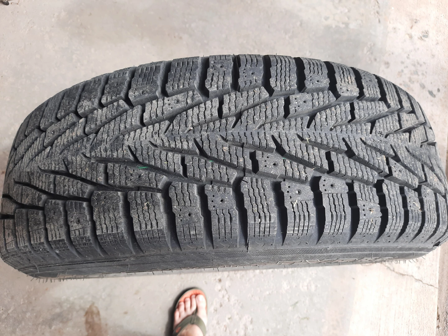Nokian WR SUV 3 Winter Tire with Steel Rim - 225/65R17 - photo 4