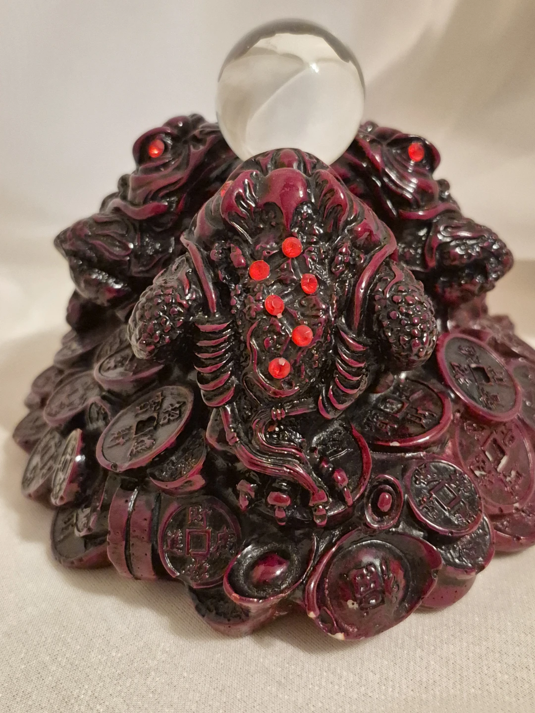 Beautiful Heavy Red Polyresin Feng Shui 3 Toads... - photo 2