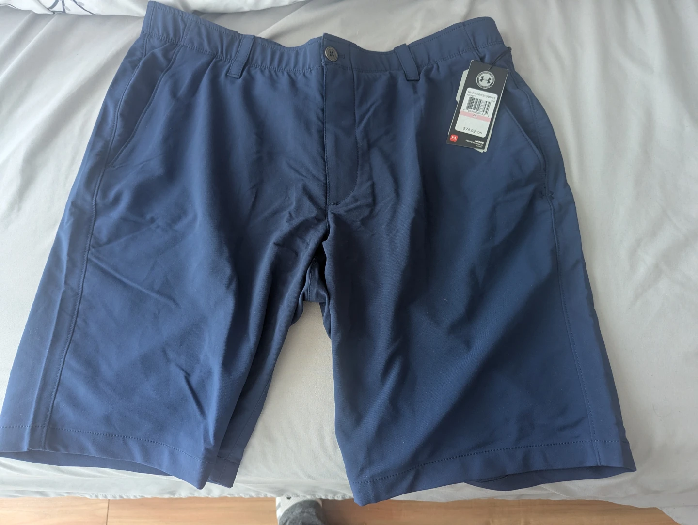 Under Armour Men's Shorts Size 40 Navy Blue