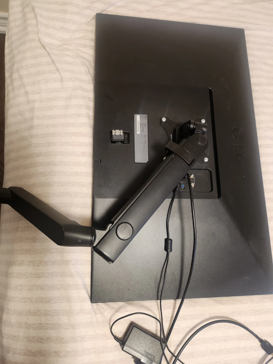 Dual monitor  set LG32"+LG24"with vivo monitor  arm - photo 4