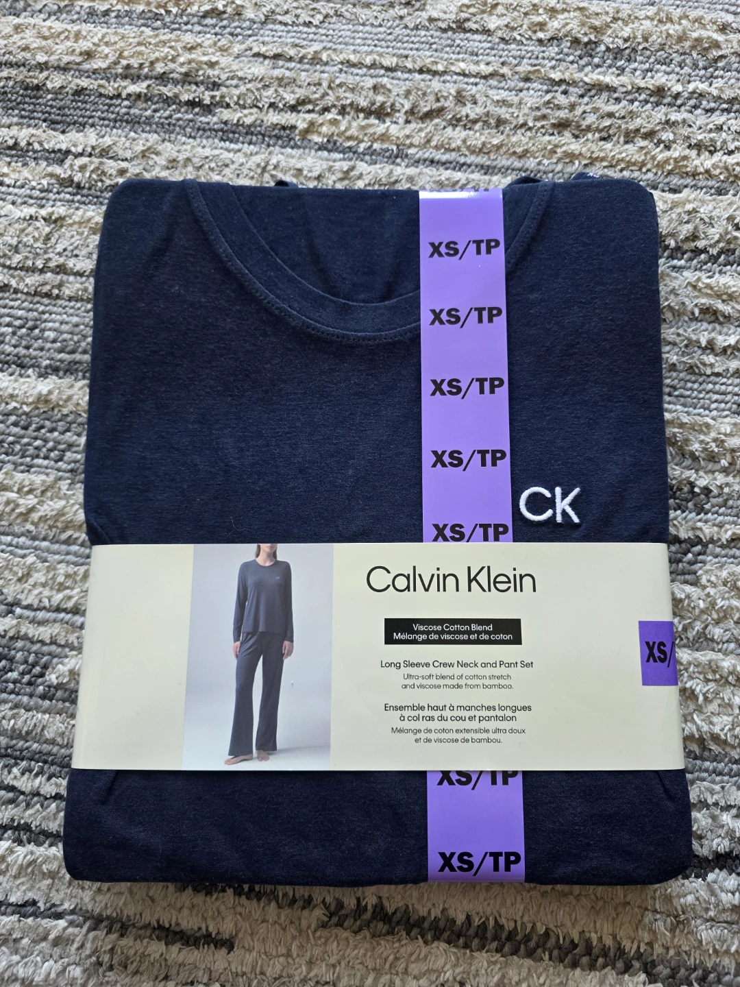 Calvin Klein Long Sleeve Crew Neck and Pant Set - XS ⚽