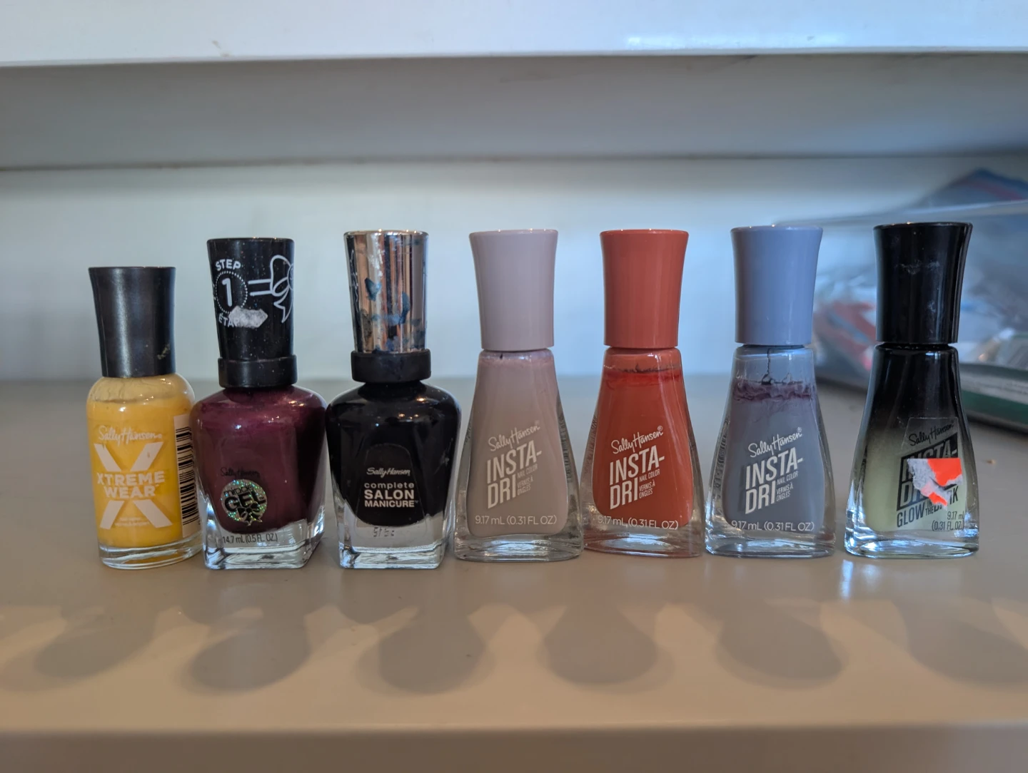 18 nail polishes. - photo 2