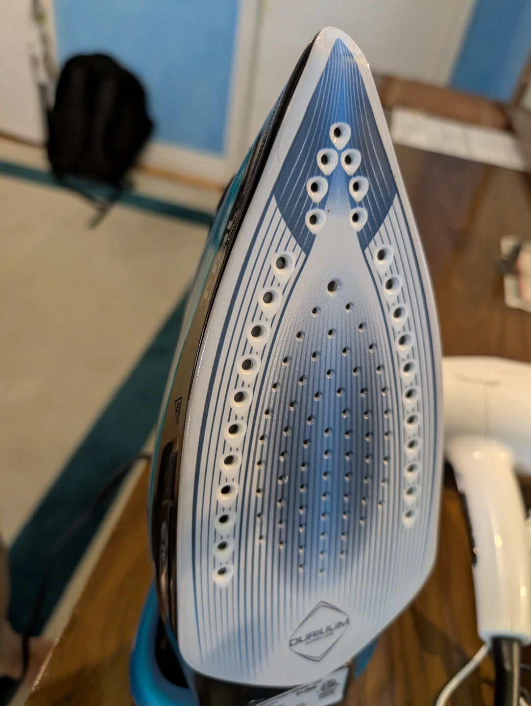 T-fal Ultraglide Plus Steam Iron - photo 2