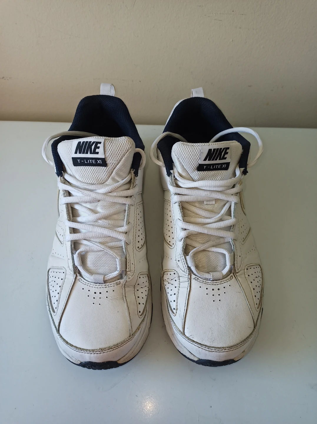 Nike T-Lite XI Men's Athletic Shoes⚽