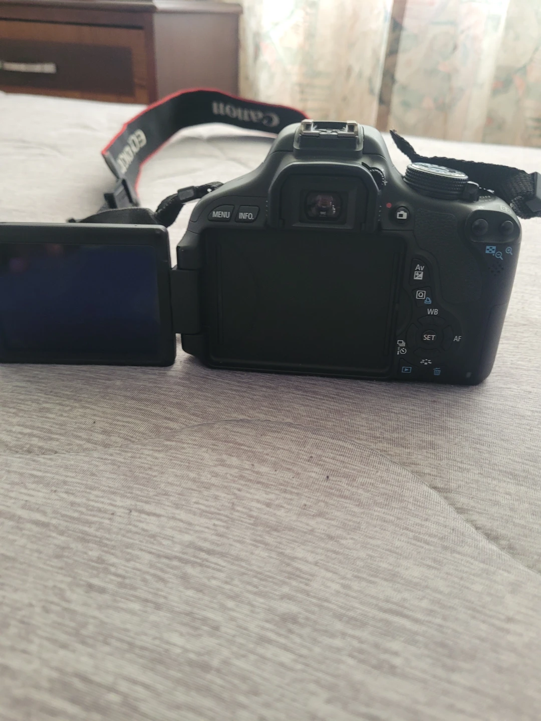 Canon EOS Digital Rebel T3i Camera - photo 4