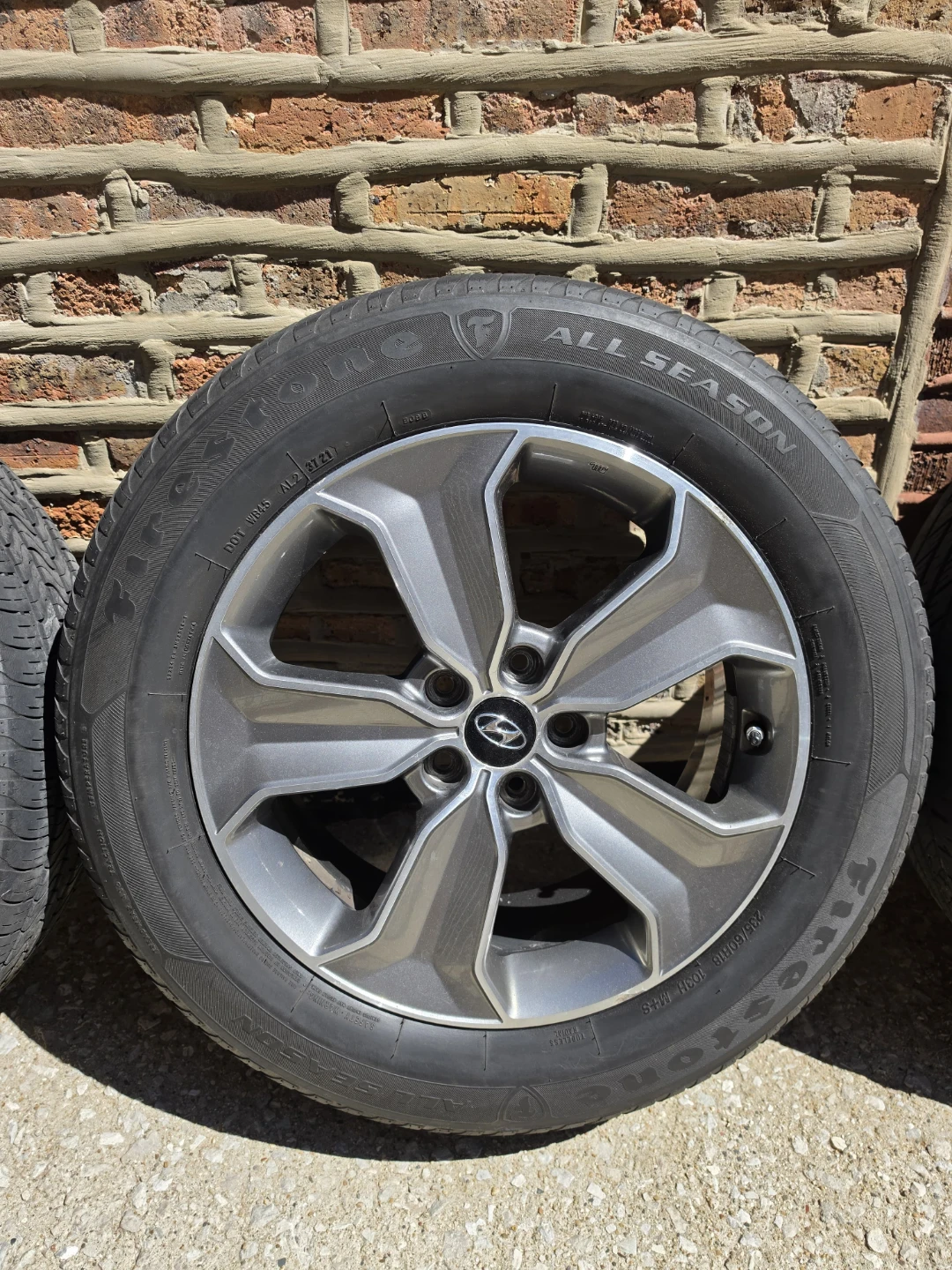 18 inch Hyundai Rims wheels 5x114.3 tpms sensors firestone tires - photo 2