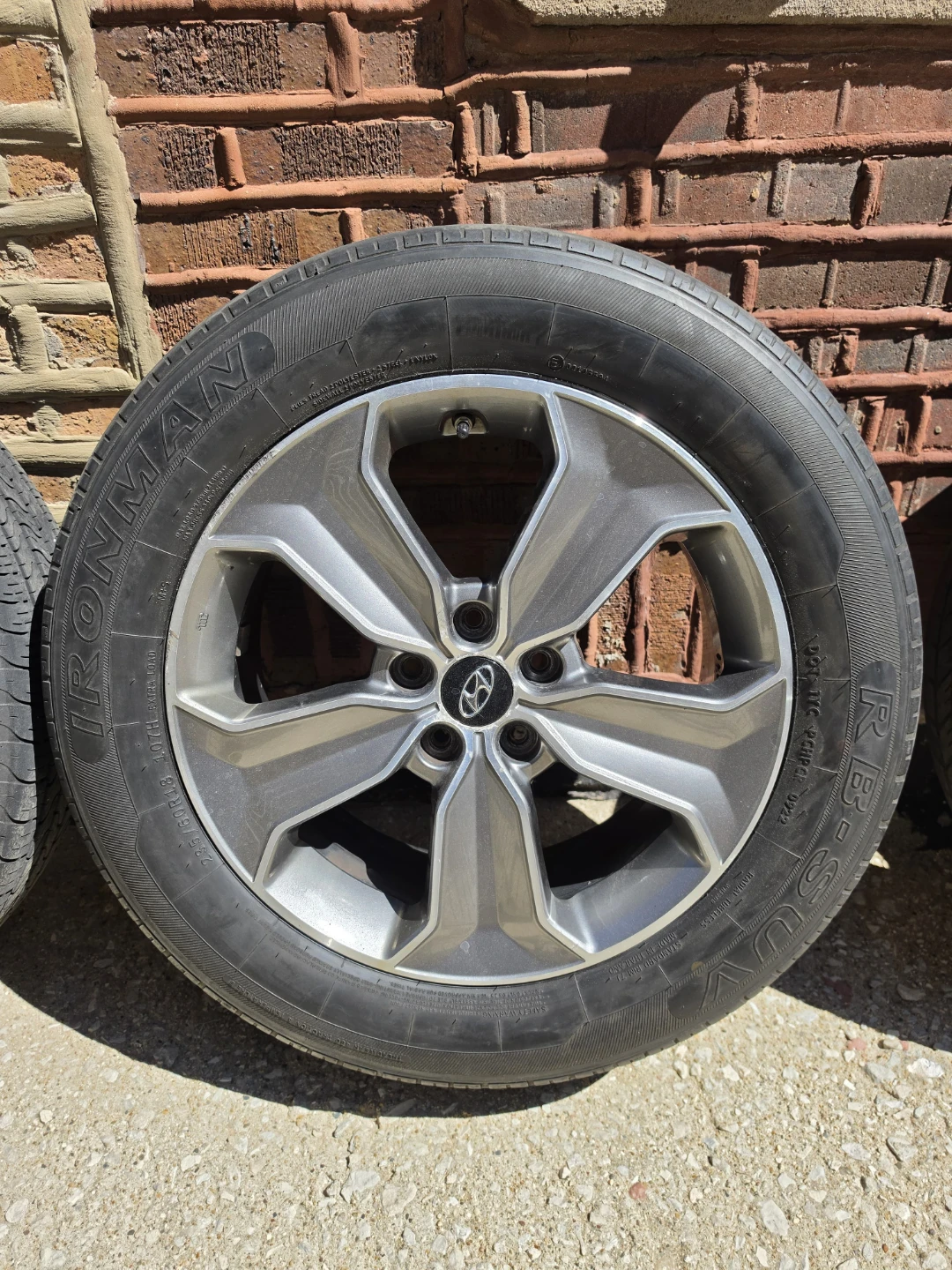 18 inch Hyundai Rims wheels 5x114.3 tpms sensors firestone tires - photo 4