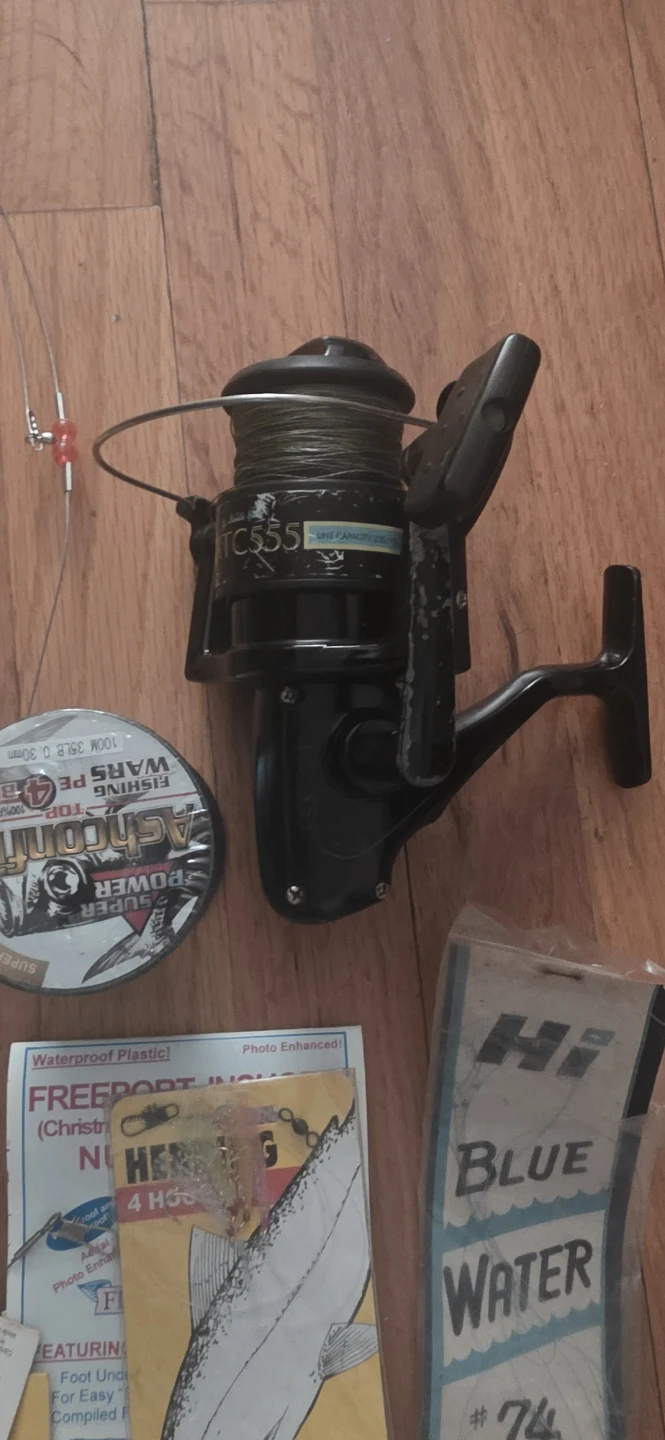 Fishing Gear Lot - Reel, Lures, Hooks, Maps - photo 2