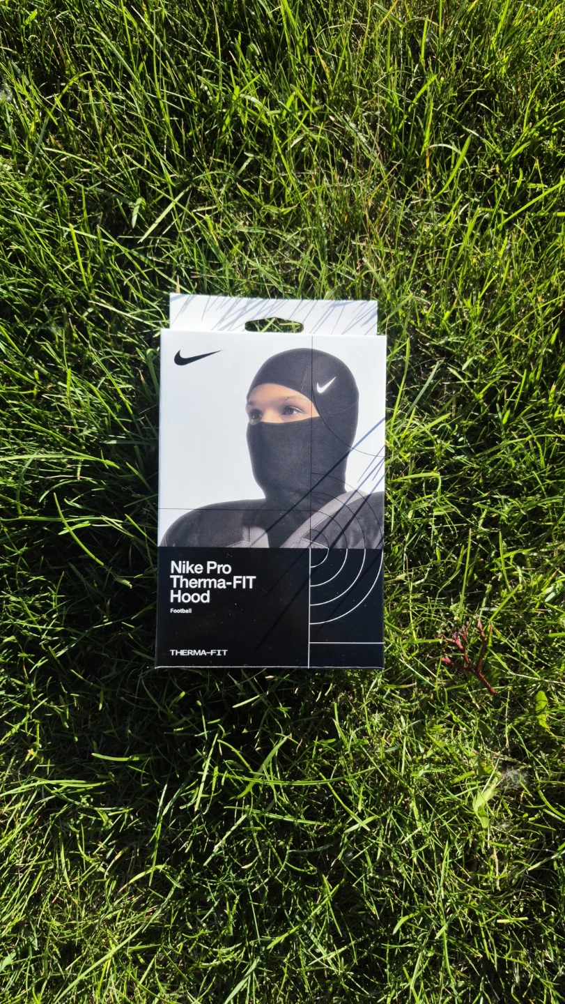 Nike Pro Therma-FIT Hood