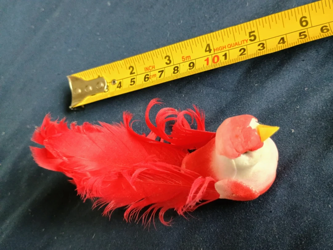 ⚽  Decorative Red Feathered Bird