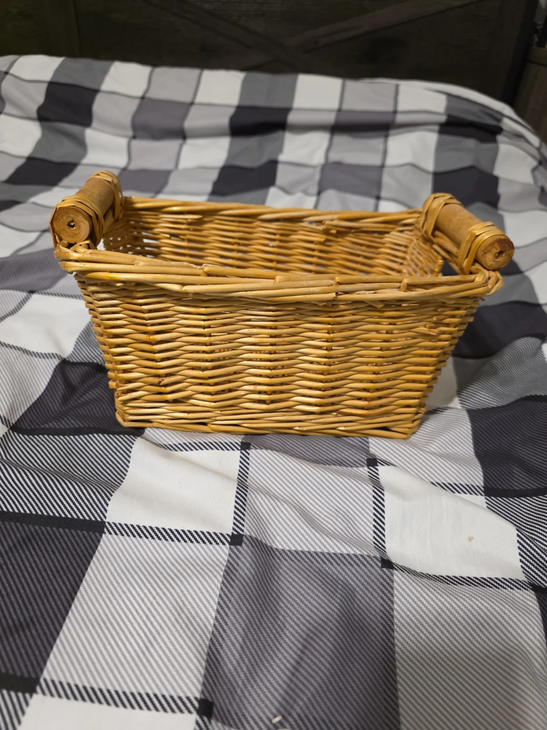 Small basket