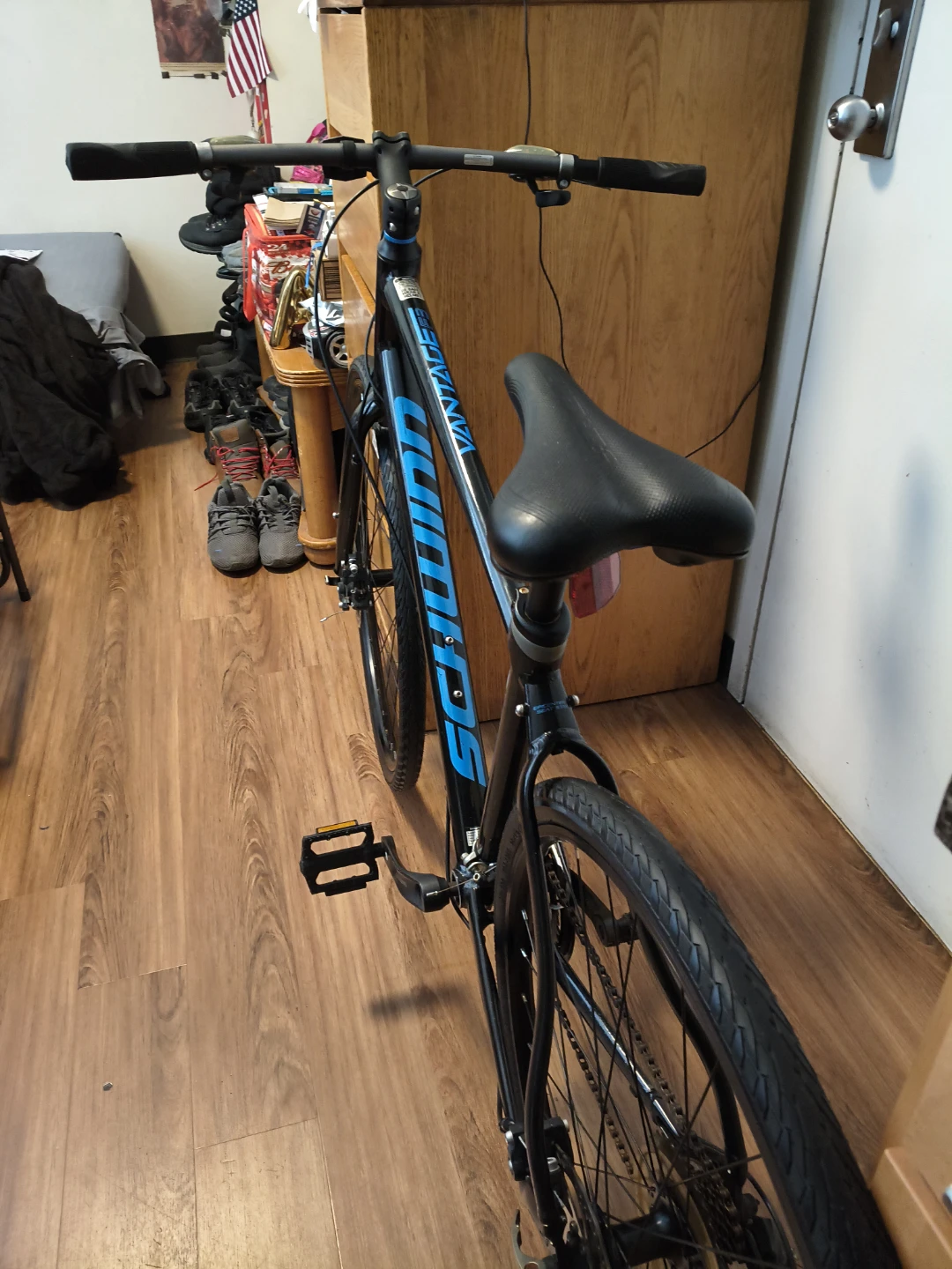 Schwinn Vantage Hybrid Bike - photo 2