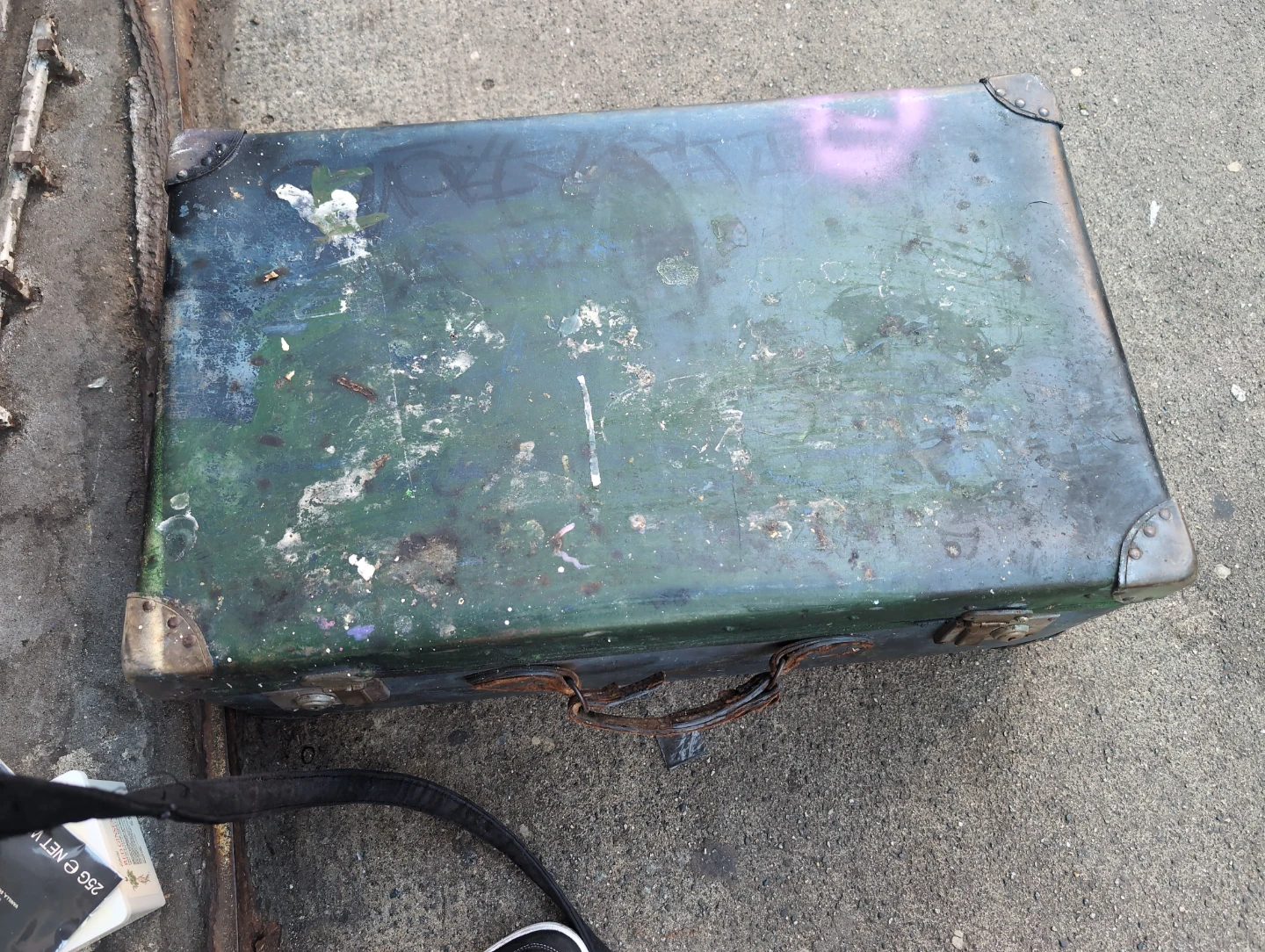Vintage Blue Suitcase - photo 2