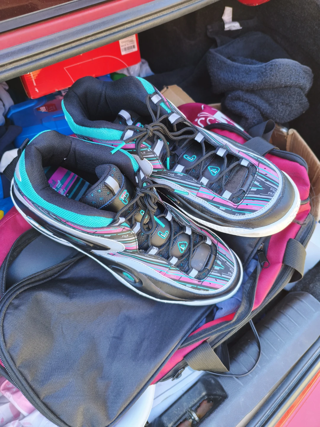 Size 15 Fila Basketball shoes grant Hill 3 like new.