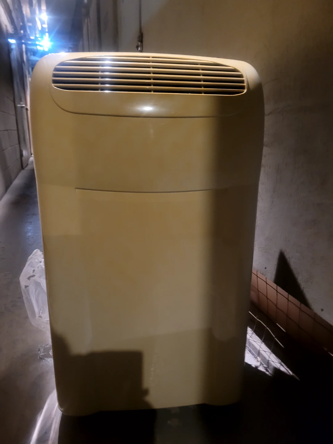 DeLonghi NF90 Portable Air Conditioner