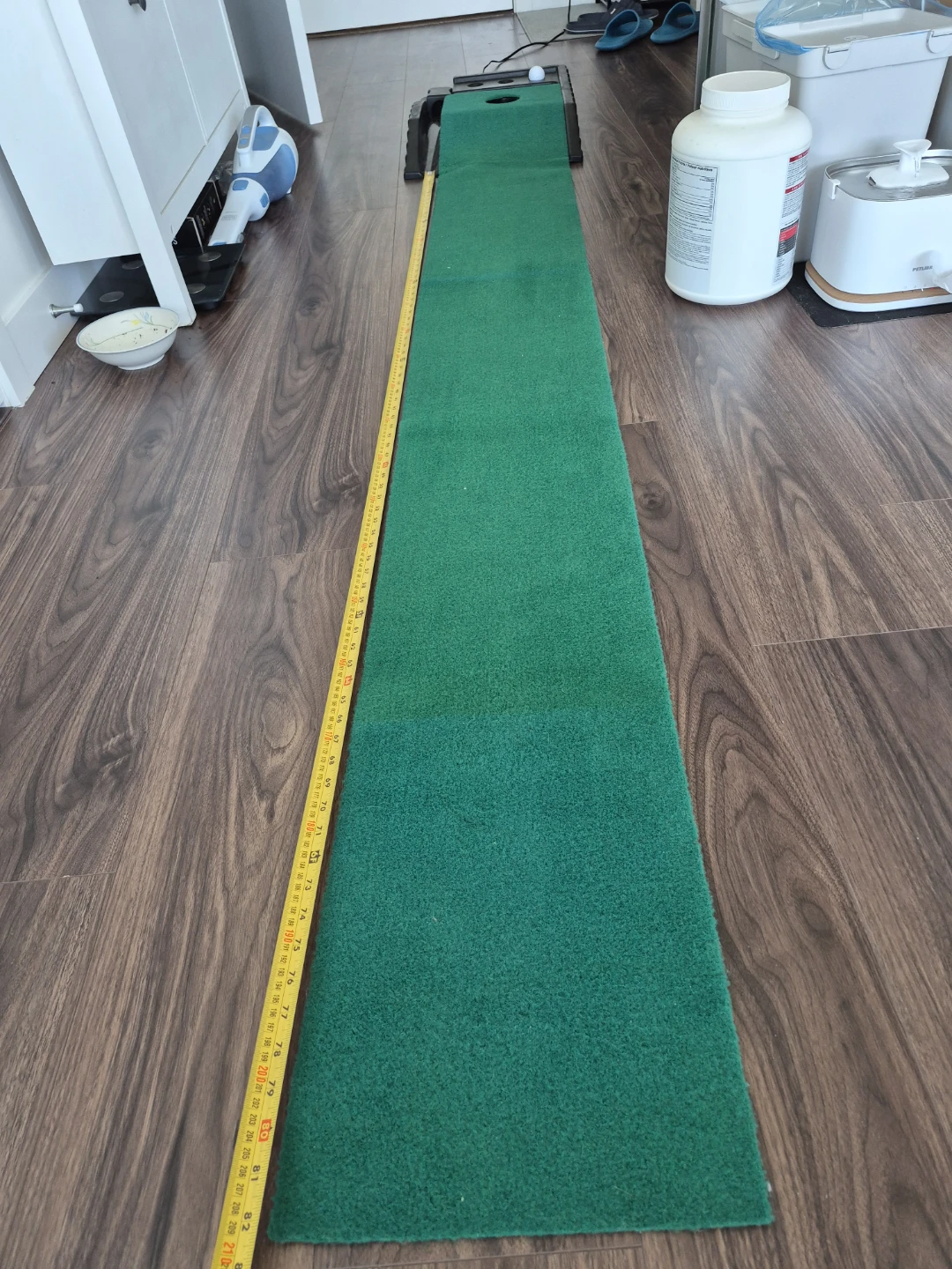 Indoors golf putting mat with automatic ball return (9ft long) - photo 2