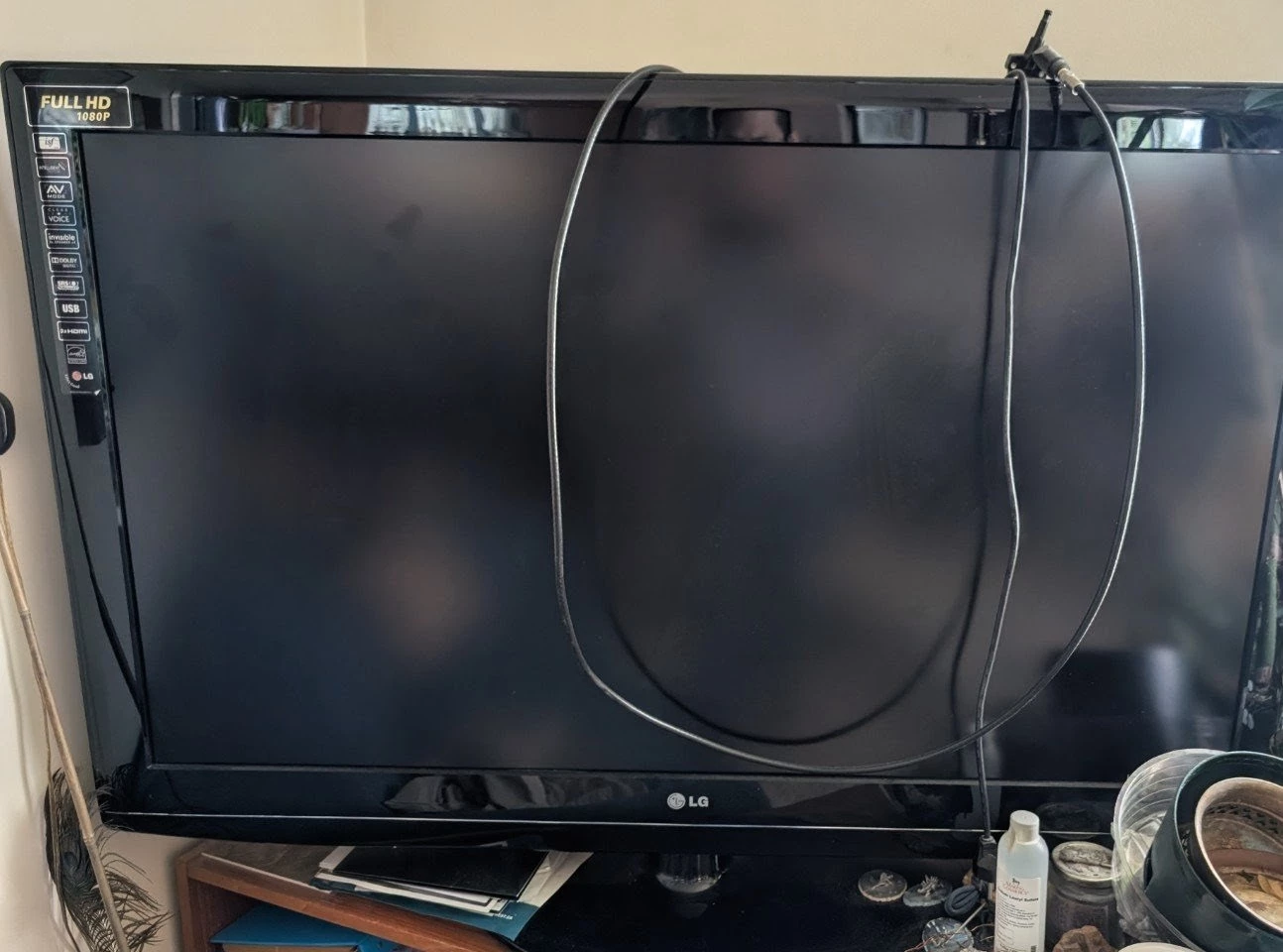 LG 52LG50 52-inch Full HD TV