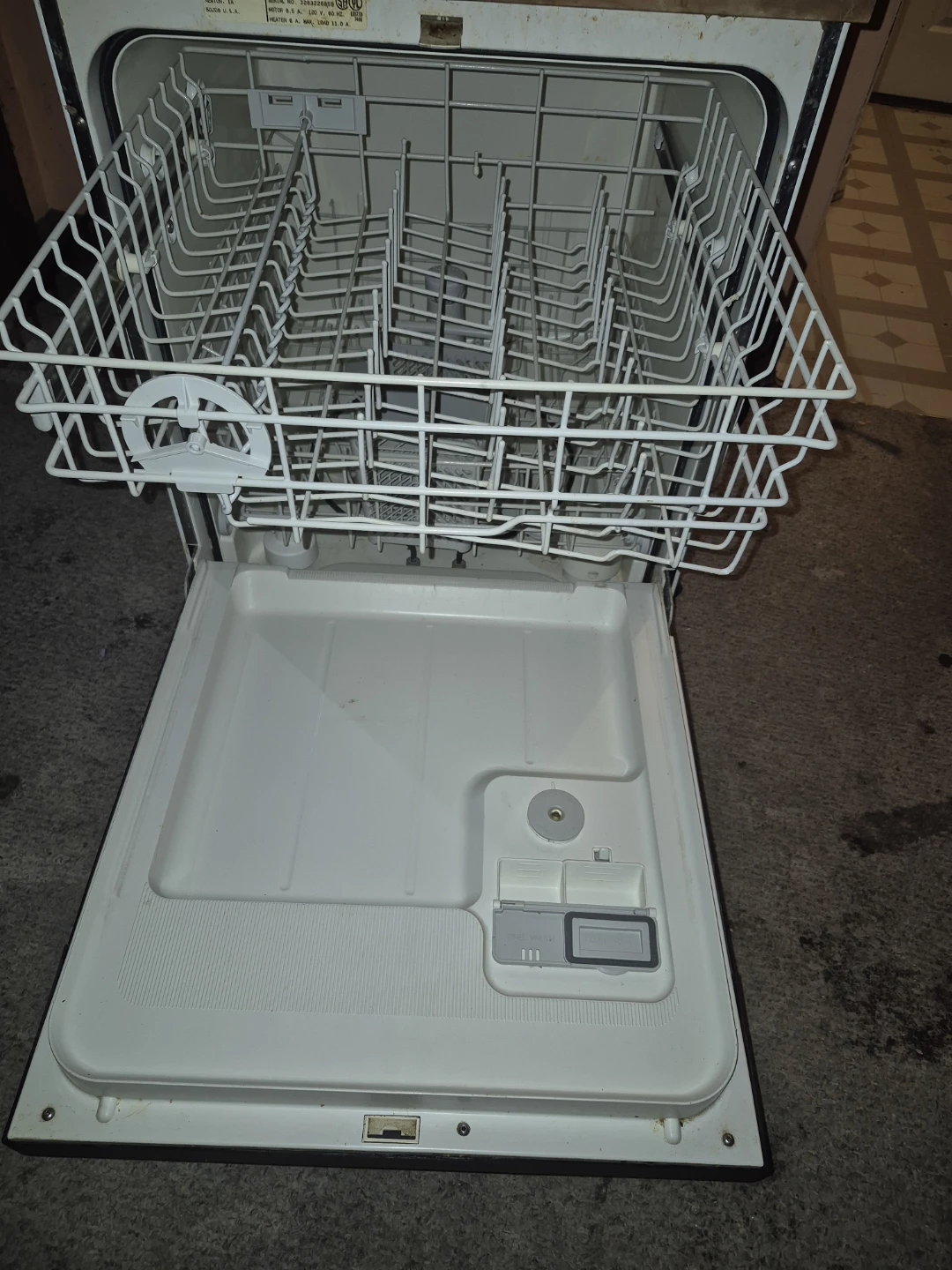 Maytag JetClean portabIe Dishwasher PICK UP ONLY - photo 2