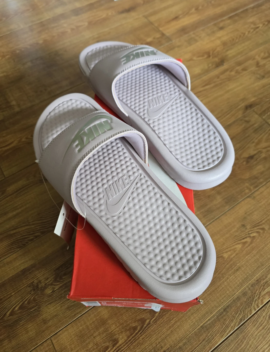 Nike Benassi Womens Size 8 - photo 5