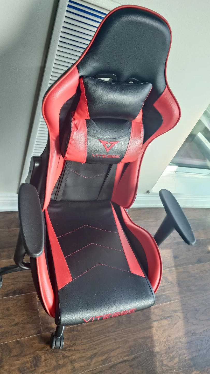 Vitesse Ergonomic Gaming Chair – Red/Black (Excellent Condition) - photo 5